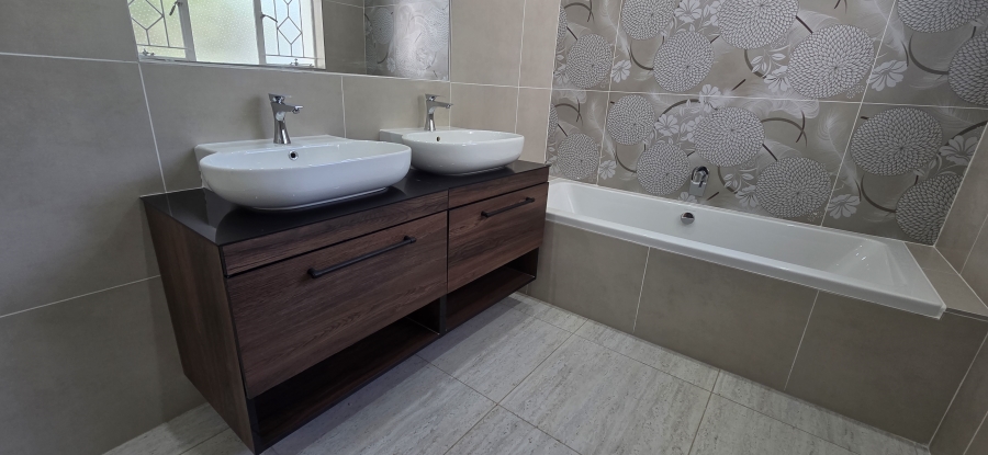 3 Bedroom Property for Sale in Baillie Park North West